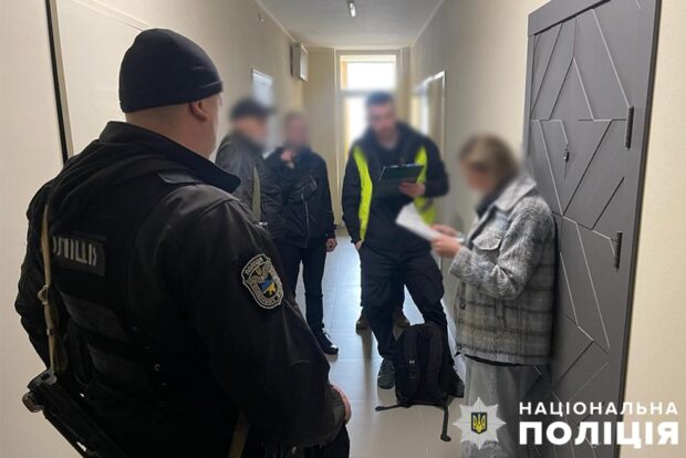 У столиці викрили групу шахраїв, які під виглядом благодійного фонду привласнили майже п’ять мільйонів гривень