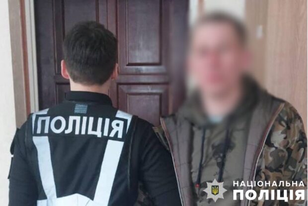 У Києві затримали чоловіка, який жорсткого побив охоронця магазину через зауваження