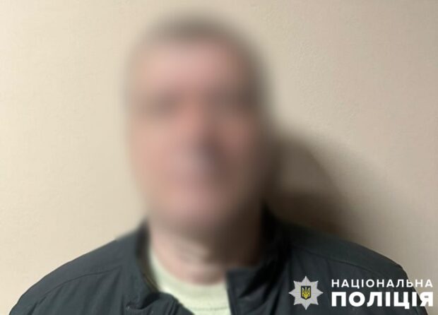 У столиці затримали киянина, який під час застілля з ножем напав на товариша