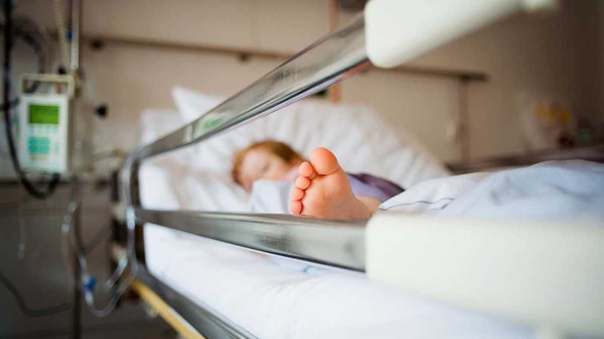 У Києві терміново евакуюють пацієнтів двох лікарень, одна з яких – дитяча, у зв'язку із загрозою удару ворога по цих медичних закладах