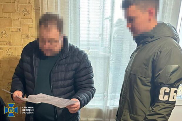 СБУ затримала у Києві колаборанта, який постачав росіянам будматеріали для виробництва «зубів дракона»