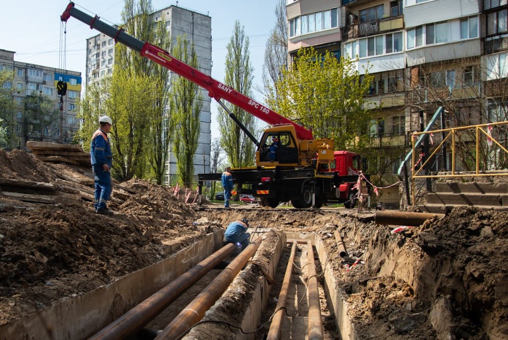 «Київтеплоенерго» замінило понад 1,6 км тепломережі на Микільській Борщагівці