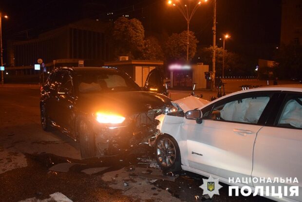 У Києві затримали п’яного керманича «БМВ», який виїхав на зустрічну смугу та вчинив ДТП з потерпілими