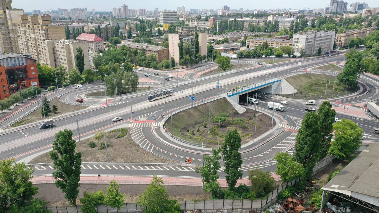 У Києві завершили реконструкцію Дегтярівського шляхопроводу