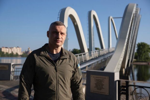 Кличко: Київ готовий відправити необхідну допомогу в Харків, який постійно потерпає від російських ударів