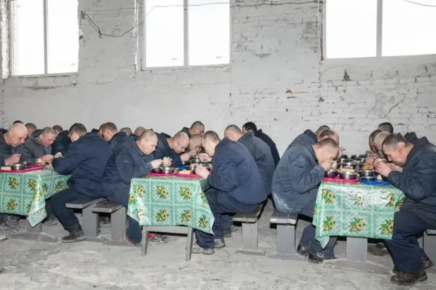 Російські окупанти в українському полоні. Фото: Медуза