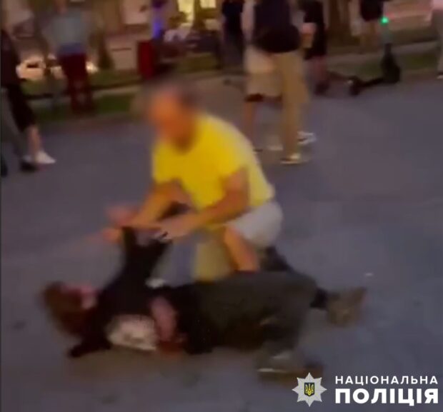 У Києві затримали чоловіка, який влаштував бійку в центрі столиці