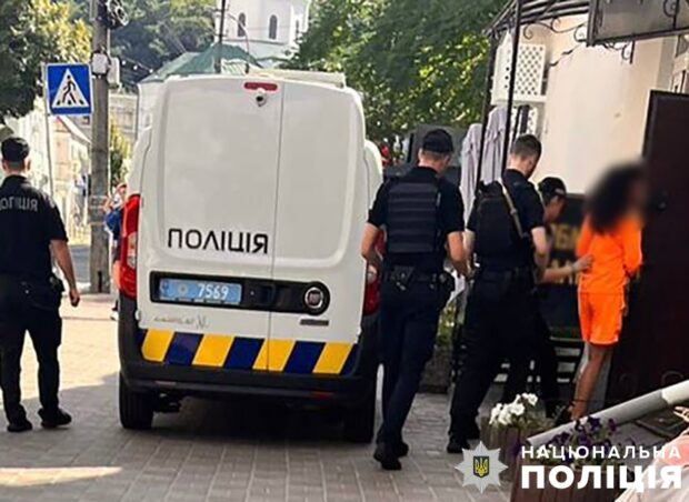 Привласнила близько 10,5 млн грн на дронах для ЗСУ: у Києві викрили директорку благодійного фонду