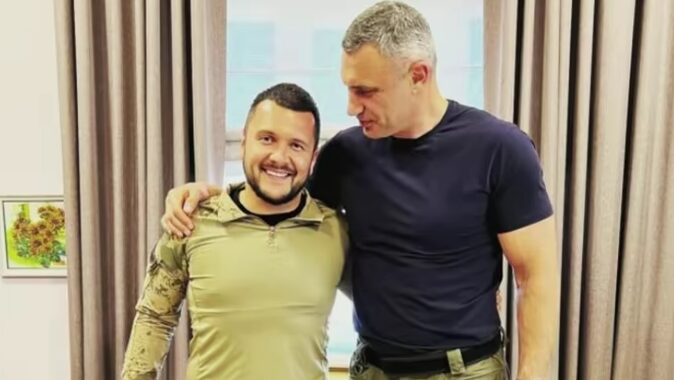 За кілька місяців "волонтерства" друг Кличка привіз для ЗСУ два мавіки — ЗМІ (відео)