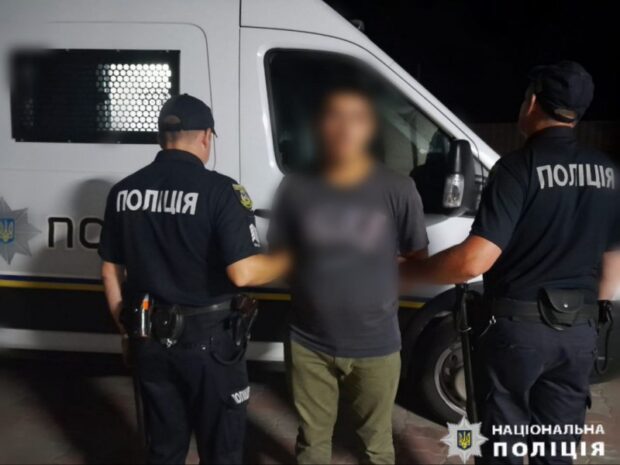 20 ударів ножем по всьому тілу: на Київщині повідомили про підозру зловмиснику