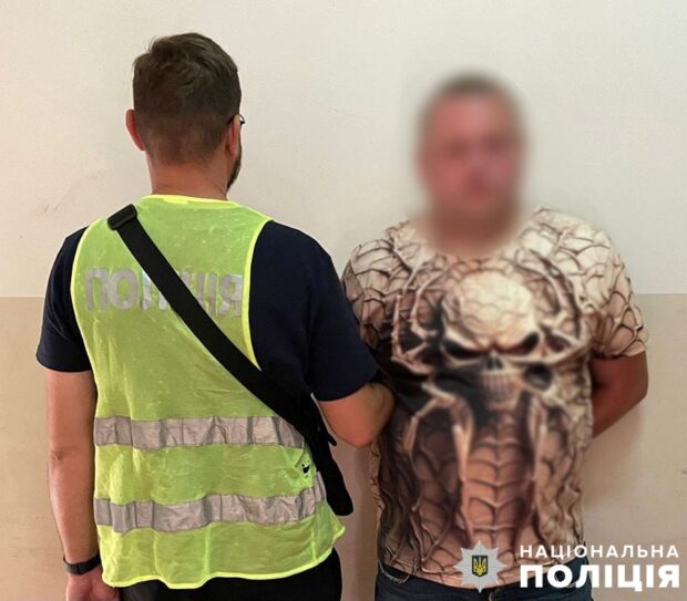 У Києві конфлікт між двома чоловіками скінчився вбивством: поліцейські затримали зловмисника