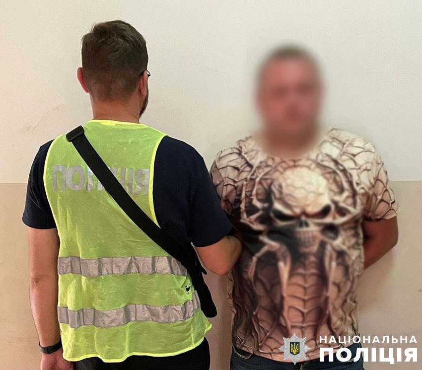 У Києві конфлікт між двома чоловіками скінчився вбивством: поліцейські затримали зловмисника