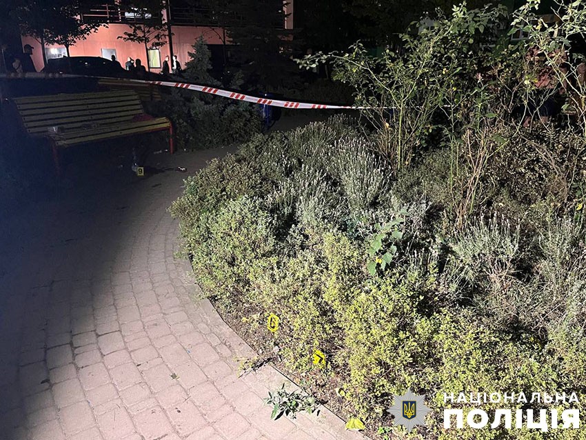 Чоловіку, який влаштував стрілянину посеред вулиці у Голосіївському районі Києва повідомили про підозру