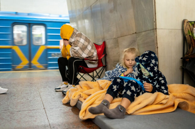 Вночі, 4 вересня, під час масованої повітряної атаки на станціях столичного метро укривалися майже 11 000 людей, з яких 1 155 – діти