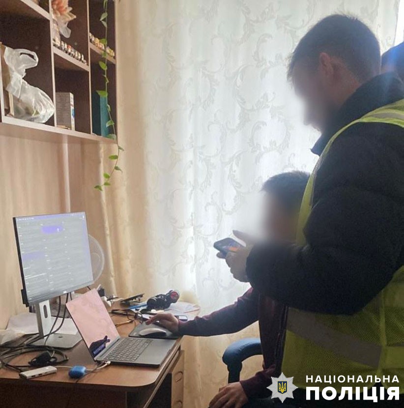 На Київщині затримали хакера, який втручався в роботу сервісних центрів МВС й за 1000 гривень продавав талони «е-черги» своїм клієнтам