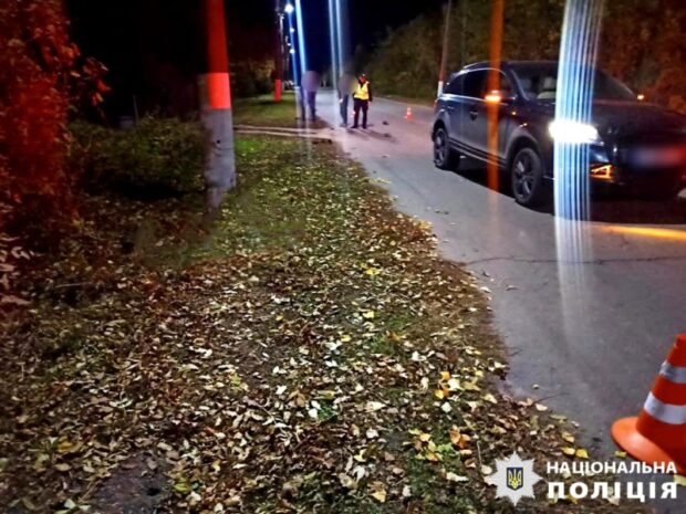 На Київщині під колесами автівки загинув пішохід