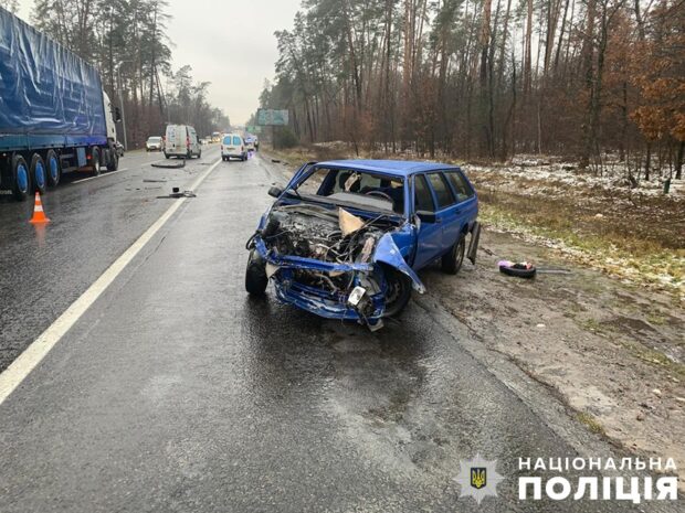 У ДТП на Гостомельському шосе постраждало дві людини