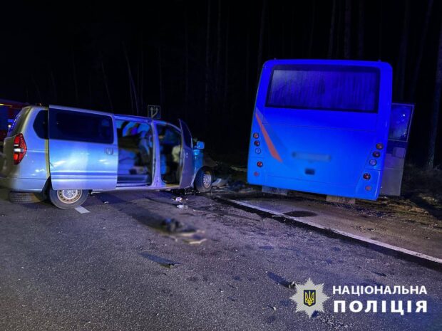 Внаслідок ДТП у Голосіївському районі столиці загинуло 2 людини та 4 травмовано