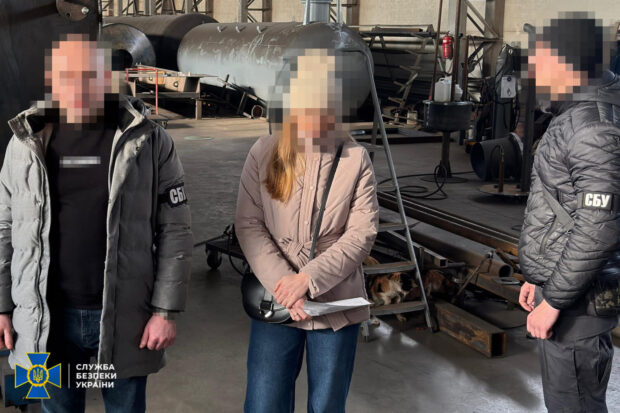 На Київщині затримали посадовців українського холдингу, які допомагали рф обходити санкції за допомогою «тіньового флоту»