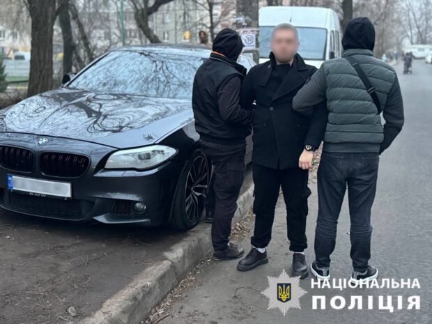 На Київщині затримали трьох підозрюваних, які викрали малюка за вигадані борги