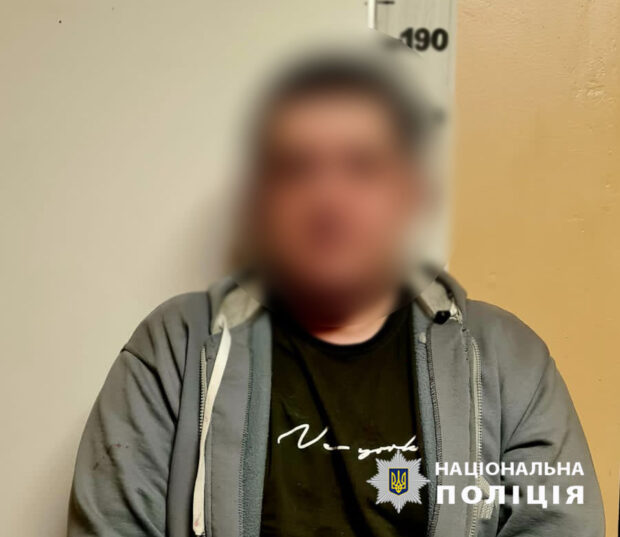 Гучне святкування дня народження скінчилось різаниною: у Києві затримали чоловіка