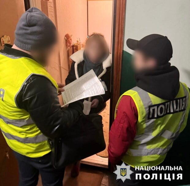 Виготовляли «білі квитки» для військовозобов’язаних чоловіків: на Київщині викрили злочинну схему