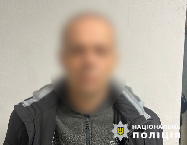 У Києві затримали чоловіка, який намагався вбити рідного брата молотком