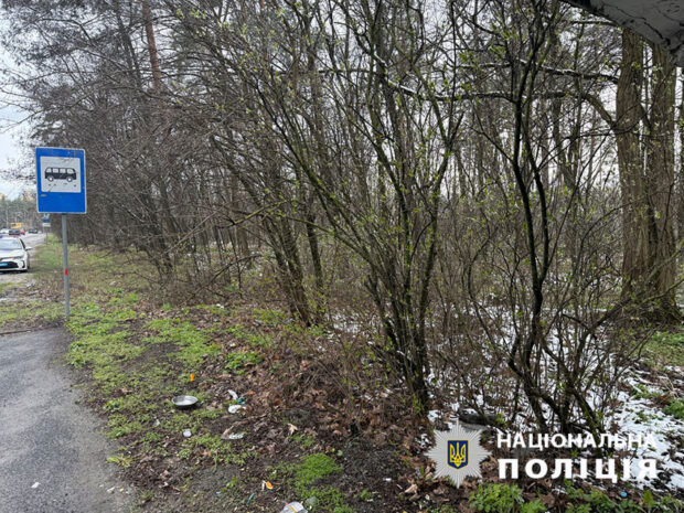 У Києві чоловік за відмову у залицянні завдав ножових поранень своїй знайомій