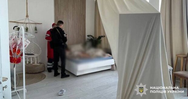 У Києві затримали фотографа з рф, який задушив свою дівчину-модель у фотостудії