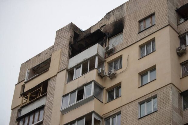 Кличко: Мешканці Оболоні, житло яких пошкоджене внаслідок атаки 4 травня, отримають матеріальну допомогу