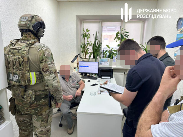 У Києві викрили групу лікарів, яка організовувала незаконний виїзд за кордон для військовозобов’язаних