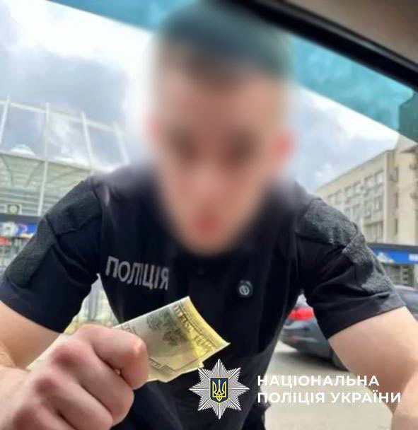 У Києві викрили блогерів, які фільмували псевдоперевірки у формі поліціянтів