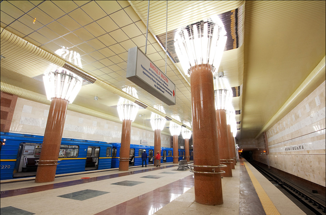 Чиновники знали про аварійність ділянки тунелю Київського метро, але приховували це – прокуратура