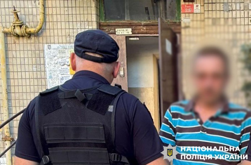 У Києві затримали чоловіка, який запустив феєрверк з балкона багатоповерхівки