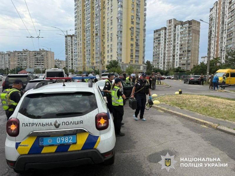 У Києві посеред вулиці вбили чоловіка