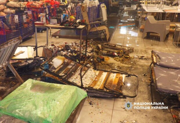 У Києві 6-річний хлопчик влаштував пожежу в гіпермаркеті