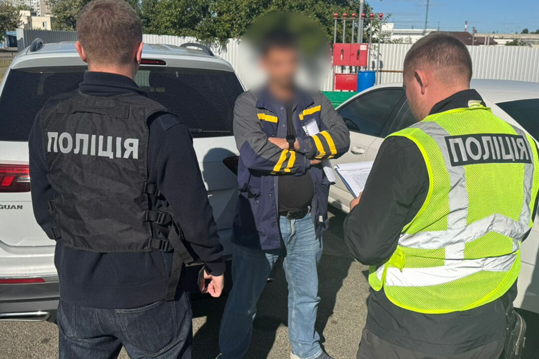 У Києві затримали посадовця Київводоканалу на хабарі в 450 тисяч гривень