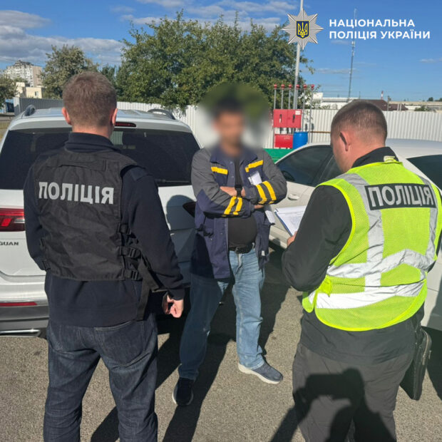 У Києві затримали посадовця Київводоканалу на хабарі в 450 тисяч гривень