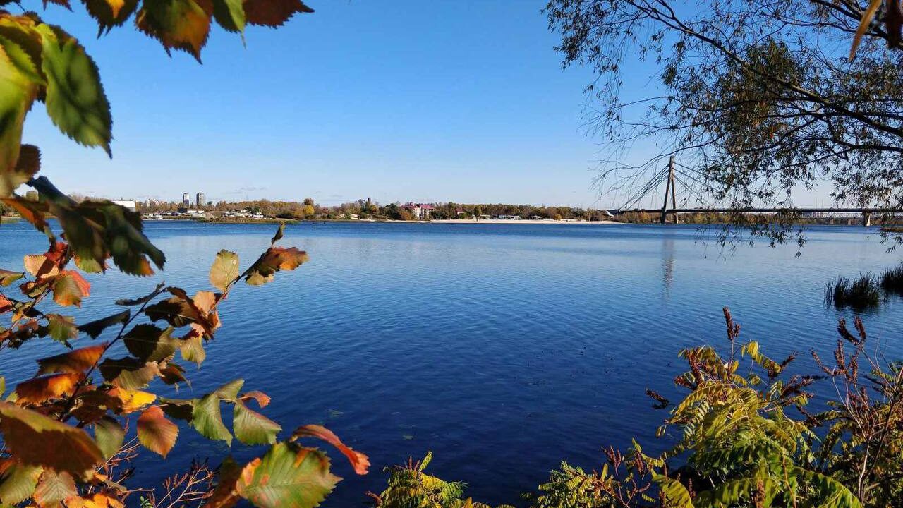 Київ 13 жовтня: відставка Поворозника, «Гулівер» державі, суд над водієм