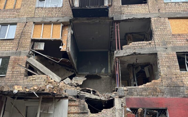 Обвал перекриття будинку в Солом’янському районі стався у тій частині будівлі, де під час обстеження не було зафіксовано загрози – КМДА