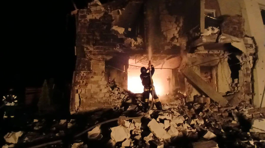 Атака дронів на Київщину: Борисполь, постраждала жінка, пожежа