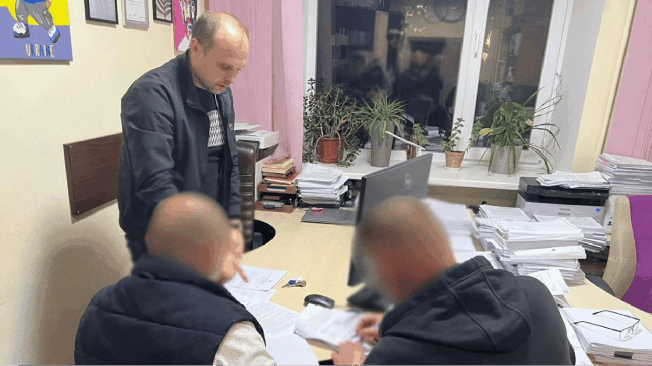 Чиновник КМДА переплатив 11 мільйонів під час закупівлі авто для ДСНС