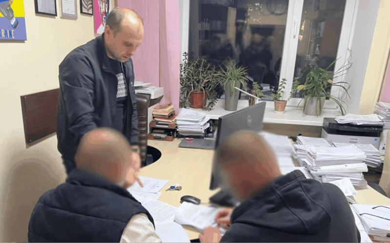 Чиновник КМДА переплатив 11 мільйонів під час закупівлі авто для ДСНС