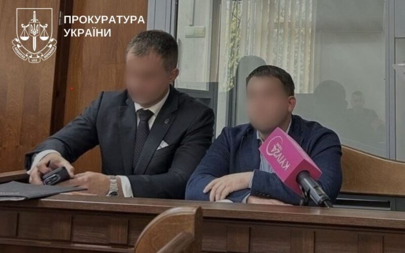 Керівника апарату КМДА відсторонили та взяли під домашній арешт