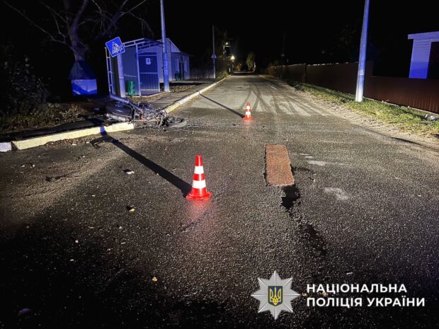 Смертельна ДТП на Київщині: мотоцикліст загинув у селі Пісківка внаслідок наїзду на бордюр