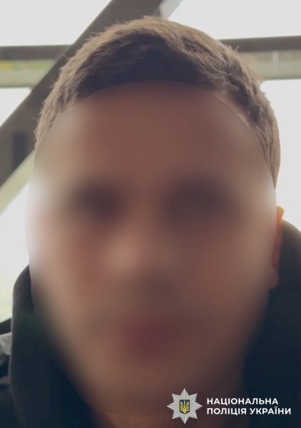 Борисполь: чоловік напав з сокирою на відвідувача кафе, розбій у воєнному стані