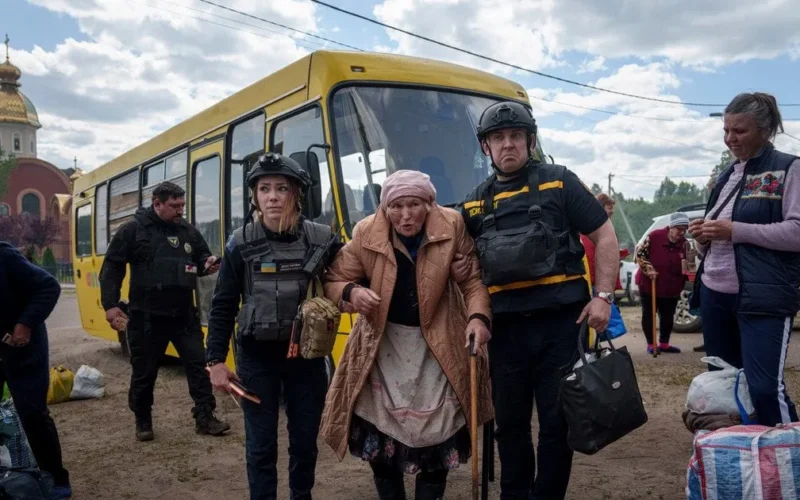 У Києві планують створити спеціальні евакуаційні автобуси для порятунку людей