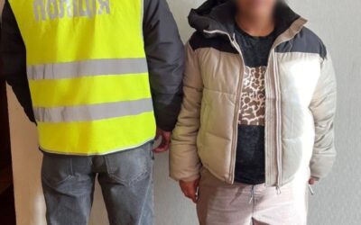 У Києві шахрайка обікрала дівчину на 120 тисяч гривень під виглядом зняття порчі