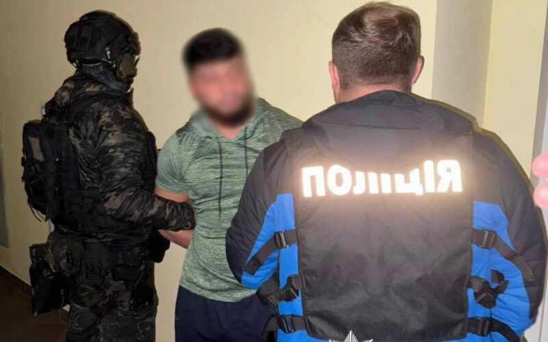 У Києві затримали чоловіка, який влаштував стрілянину в барі