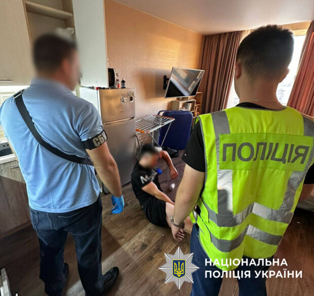 Київські правоохоронці викрили схему незаконного переправлення чоловіків за кордон